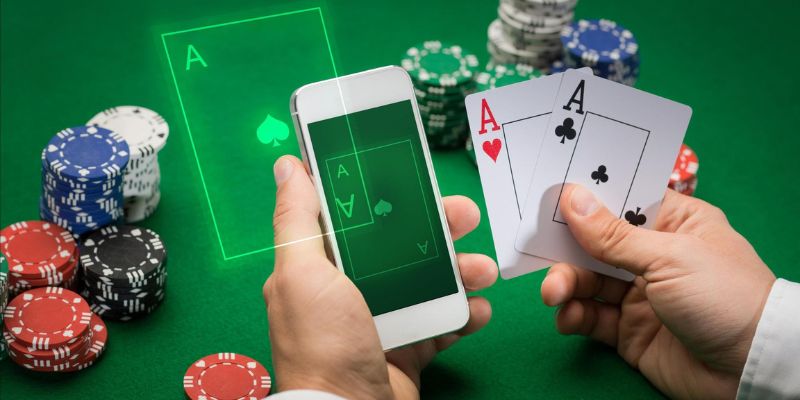 Bật mí chiến thuật đặt cược Poker 77bet từ các cao thủ